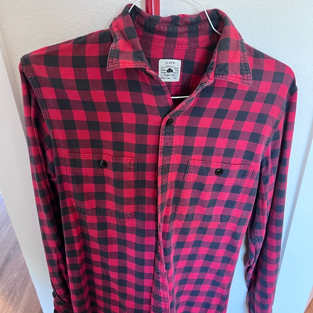 J Crew Men’s vintage button down. Size small